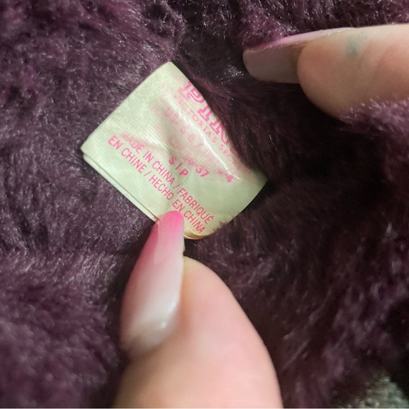 Victoria's Secret PINK Dog Fluffy Slides Slippers Plum Small - Picture 2 of 3